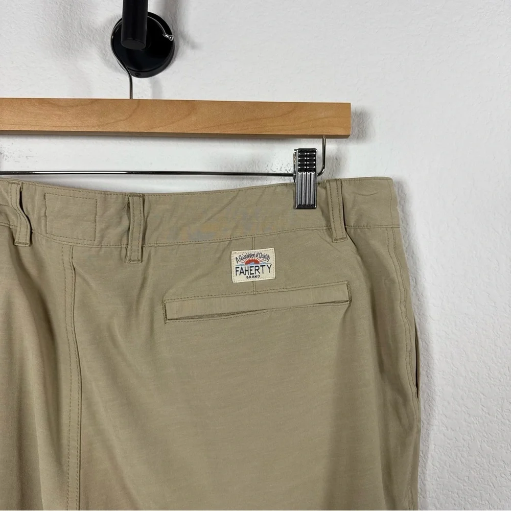 Faherty Men’s Belt Loop All Day Shorts in Tan Size 36